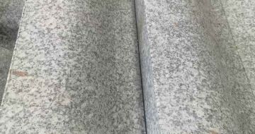 汕尾芙蓉白S型拉丝面路沿石