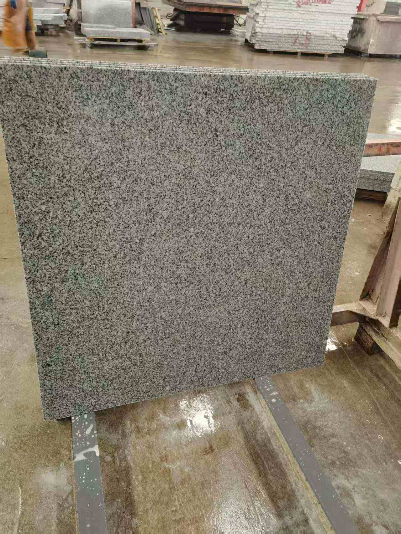 汕尾 芝麻白光面900*900，高地铁标准