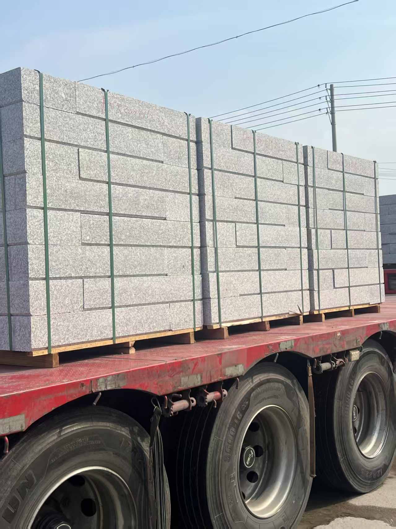 汕尾 芙蓉白路沿石装车