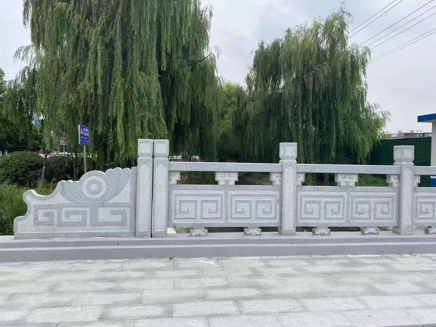 汕尾 芝麻灰桥栏杆、河道栏杆安装效果